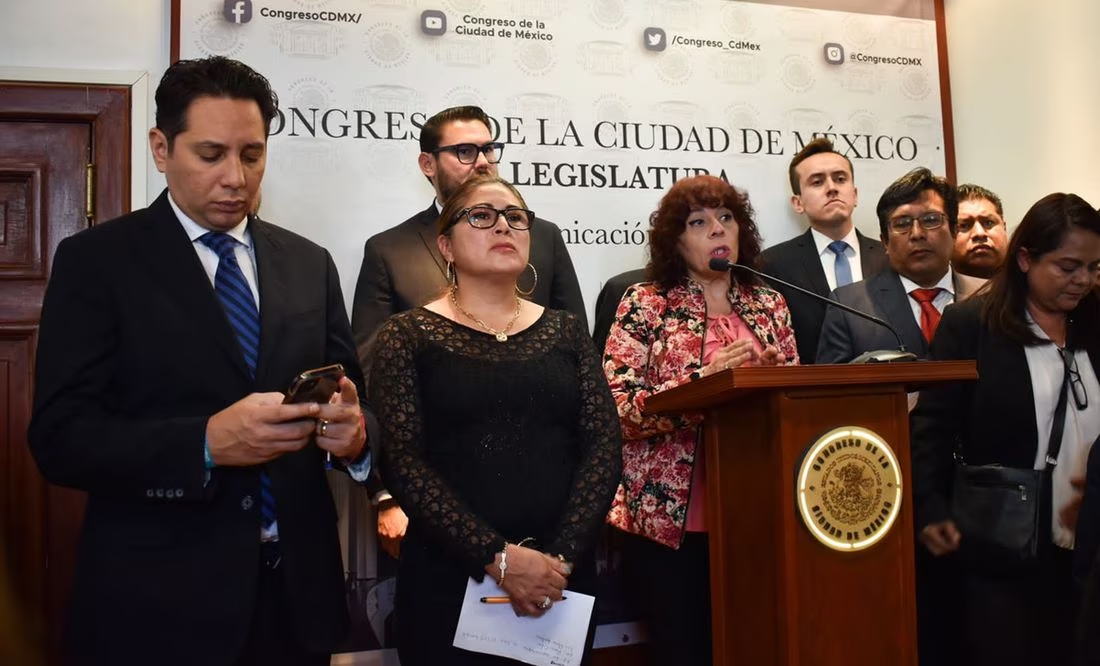 Trabajadores de la FGJ CDMX exigen no ratificar a Ernestina Godoy