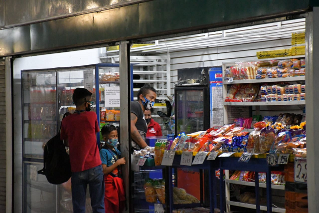 Crearán un fondo económico para comerciantes afectados por el cierre de la línea 1 del Metro