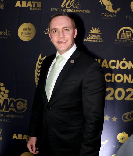 Adrián Rubalcava recibe el premio “Almas” por ser el mejor alcalde de la CDMX