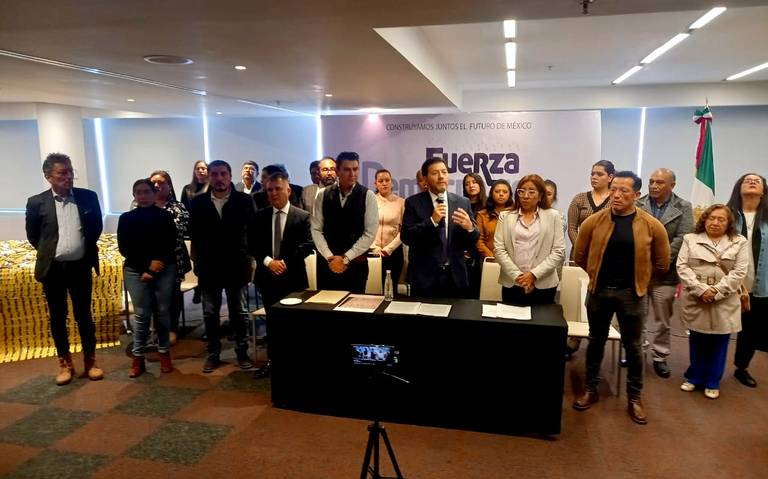 Lobo Román renuncia al PRD decepcionado por la traición de Zambrano a los militantes