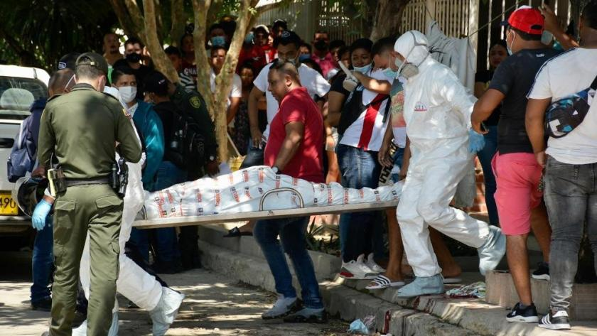 Ejecutan a sujeto con tiro de gracia en el mercado de San Ciprián