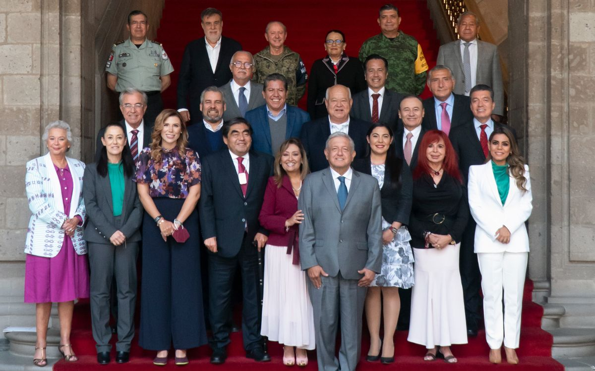 AMLO se reúne con gobernadores de Morena para tratar nuevo censo de desaparecidos