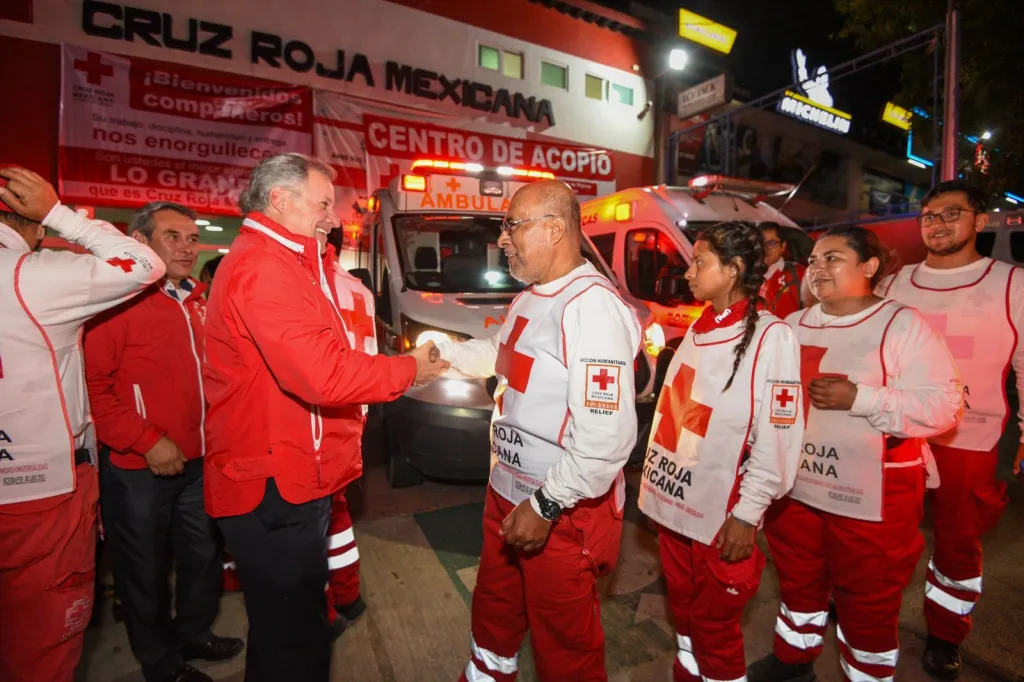 ConOrgullo Reciben a Brigadista de la Cruz Roja Méxiquense  de la Segunda Misión que  apoyo a Damnificados de  Acapulco Guerrero