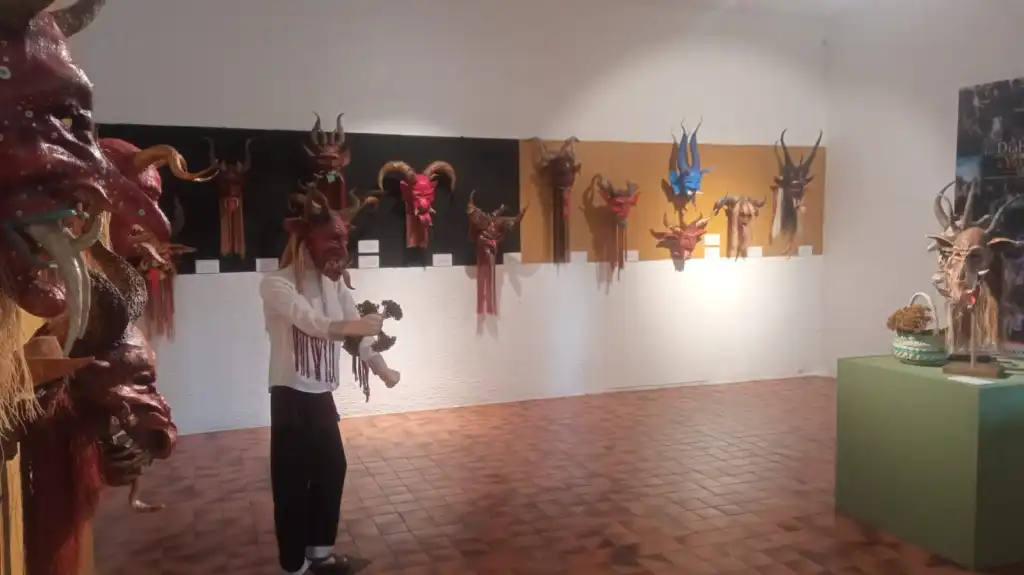 El Centro Regional de Cultura de Tenancingo difunde tradiciones locales con la exposición “Los diablos de Yau htli”