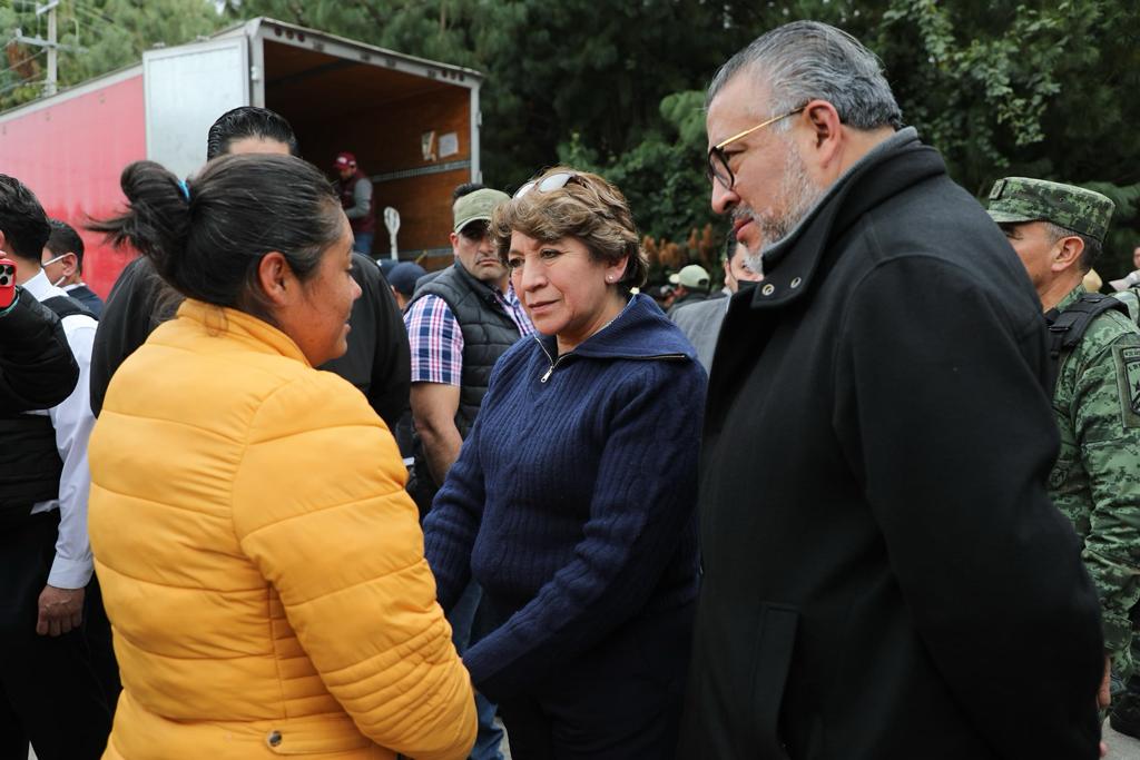 Gobernadora Delfina Gómez lleva ayudas sociales y alimentarias a Texcaltitlán; anuncia programas de Bienestar,  Salud y Educación