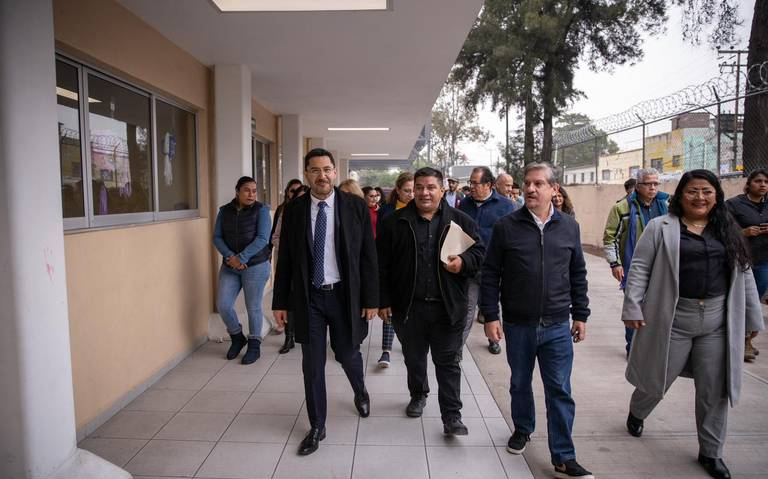 Batres hace entrega de primaria reconstruida y que fue dañada por los sismos de 2017