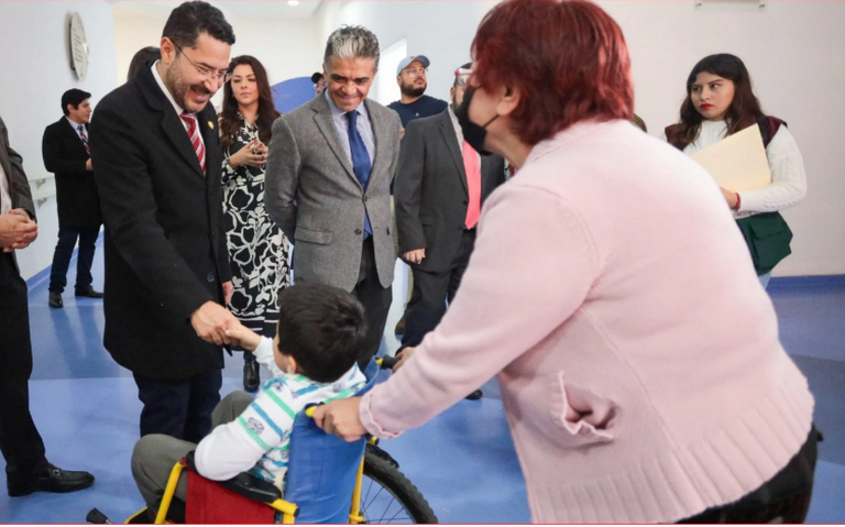 Gobierno de la CDMX firma convenio con Teletón para atender a 600 familias