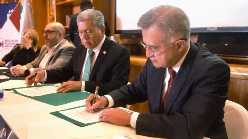 AMPI y AHMEX firman convenio para facilitar compra de viviendas en la CDMX