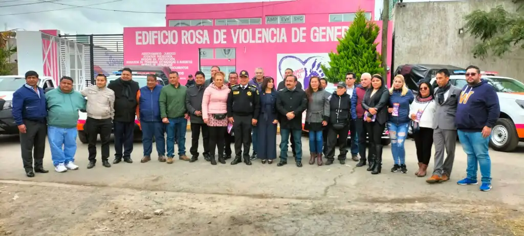 En Valle de Chalco Edoméx, Cómo la casa rosa y el Centro Naranja ...