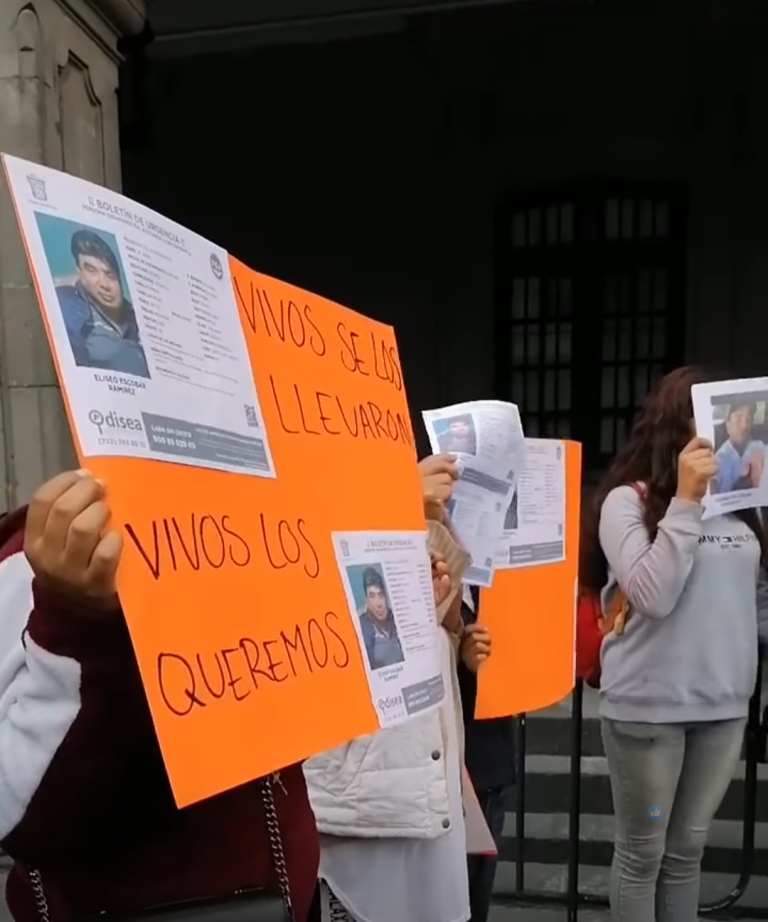 Exigen el Regreso de Trabajadores Polleros de Toluca Edoméx de Secuestrados por la FM y piden apoyo de Gobernad ora