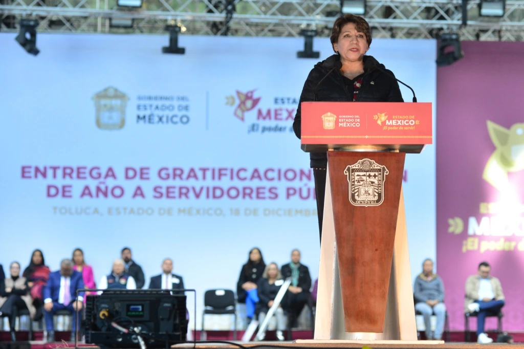 Reconoce Gobernadora Delfina Gómez a servidores públicos por su esfuerzo y cumplimiento de su labor