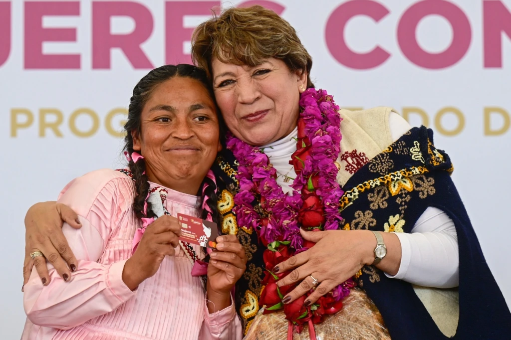 TarjetaMujeres con Bienestar, pensión a personas discapacitadas, basificación ytítulos de propiedad son logro s de los 100 días de Gobierno de la Maestra Delfina Gómez en EdoMéx