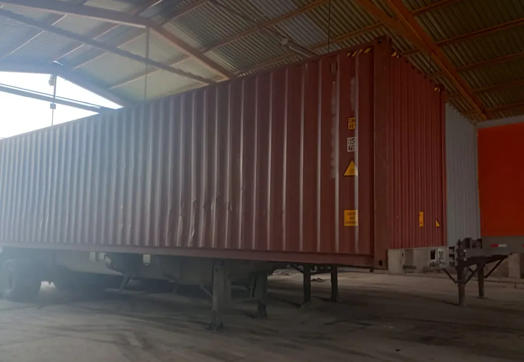 En Cuautitlán México Edoméx Contenedor con Mercancía en Aproximadamente un millón de pesos es Recuperado