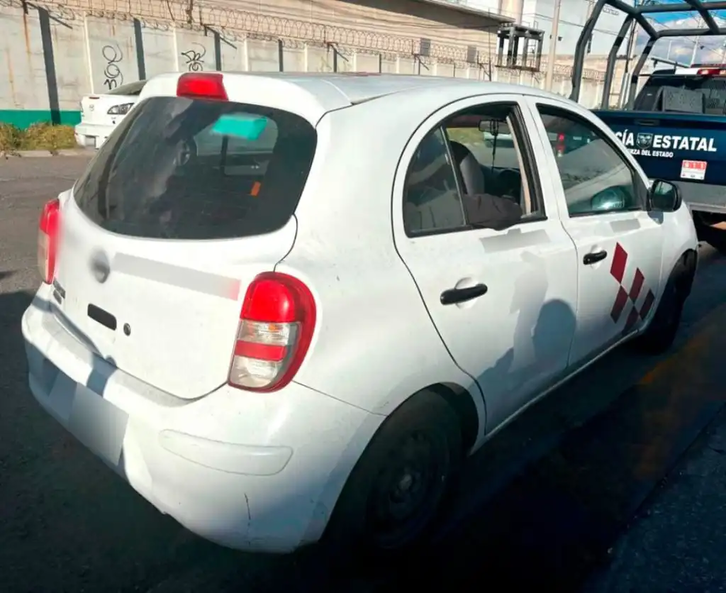 Fueron Detenidos dos Posibles Halcones de la FM en Taxi de Texcaltitlán Edoméx