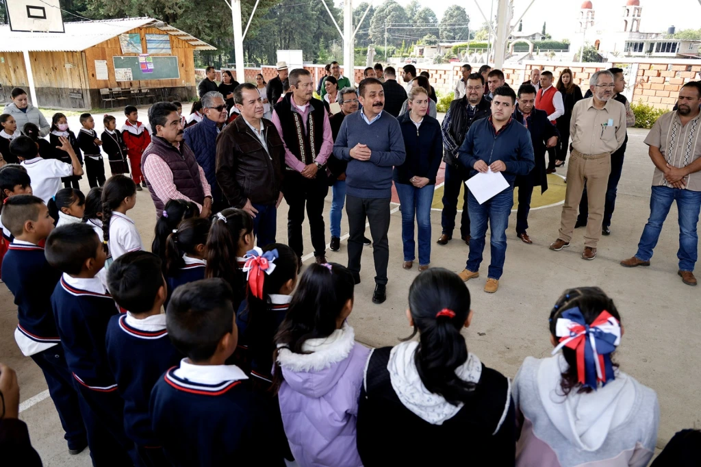 Fortalece Secretaría de Educación con obras de construcción y mobiliario a escuelas del sur mexiquense