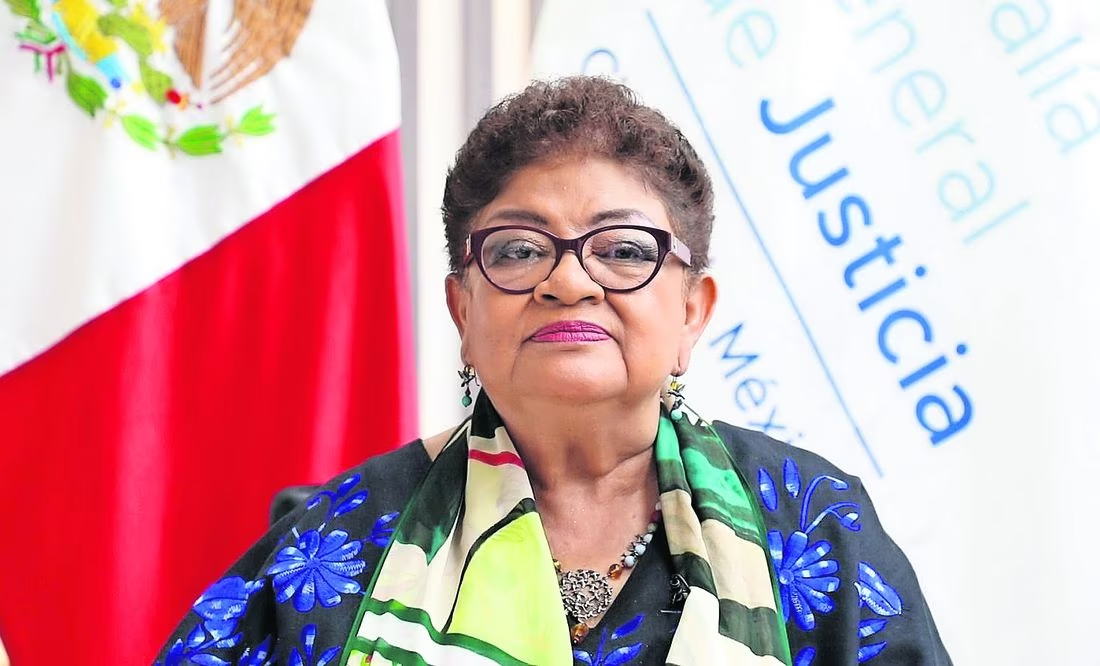 Monreal destapa a Ernestina Godoy como candidata para el Senado