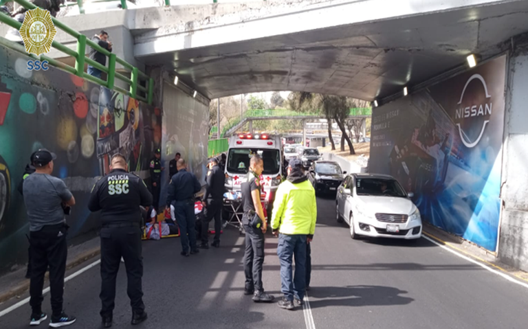 Sujeto se arroja de un puente vehicular en el Viaducto