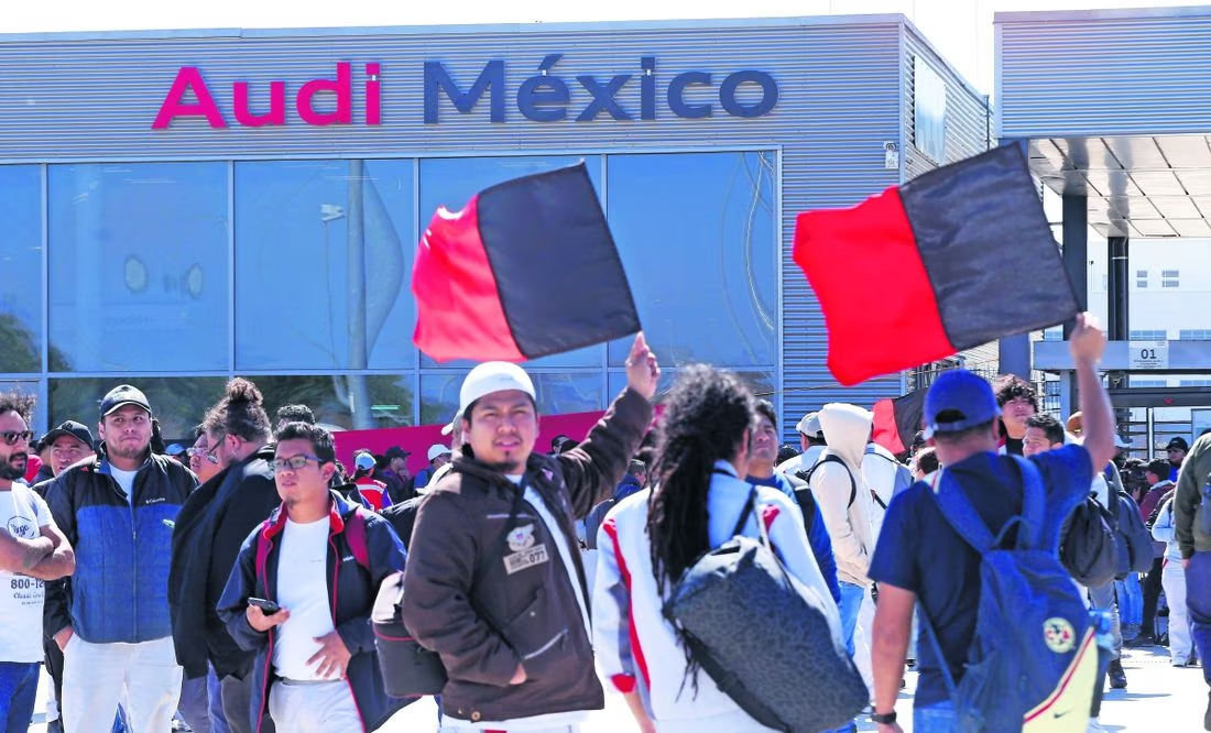 Estalla la huelga en la planta de Audi Puebla por incremento salarial
