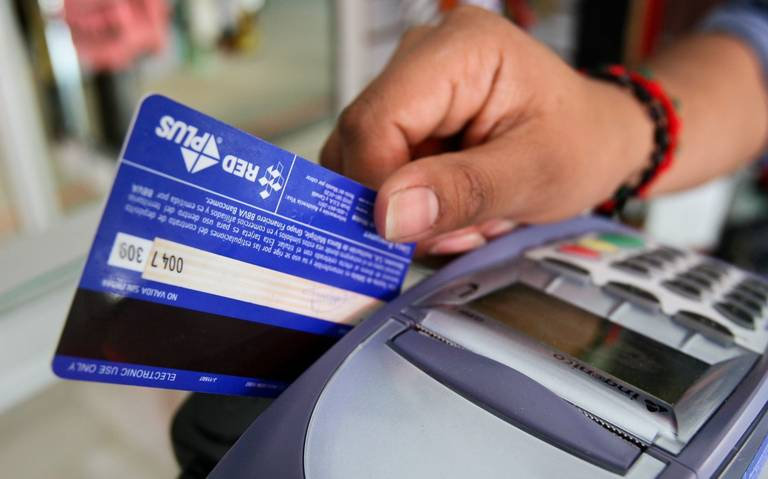 La policía cibernética alerta de un nuevo fraude sobre tarjetas blancas en la CDMX