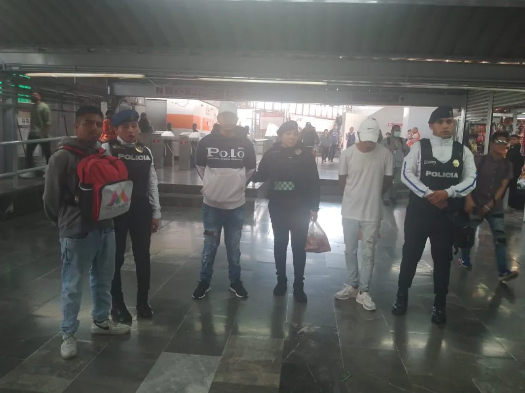 La SSC da Golpe a Amantes de lo Ajeno y Detiene a 3 Carteristas en el Metro de Pantitlan CDMX
