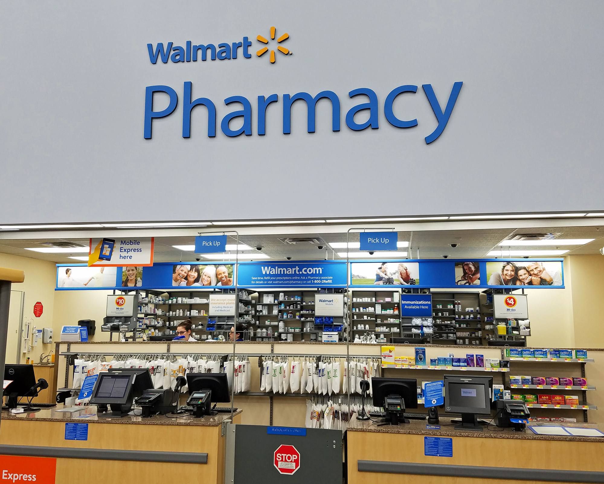 Refuerza Walmart su catálogo de vacunas contra Covid-19 al sumar Spikevax, de Moderna