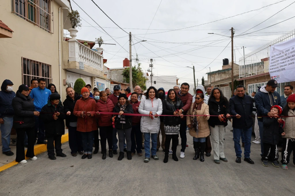 Gobierno de Texcoco en Edoméx entrega Obras por más de 3 millones de Pesos en Unidad Habitacional