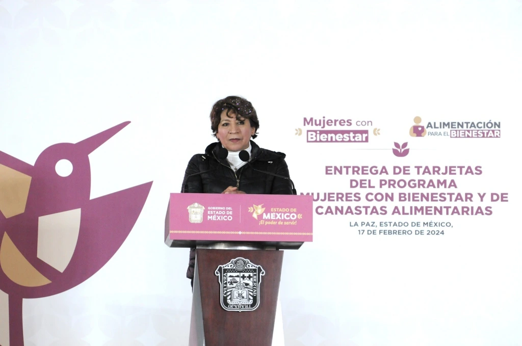 Gobernadora Delfina Gómez lleva el programa “Mujeres con Bienestar” al municipio de La Paz; entrega 5 mil t arjetas