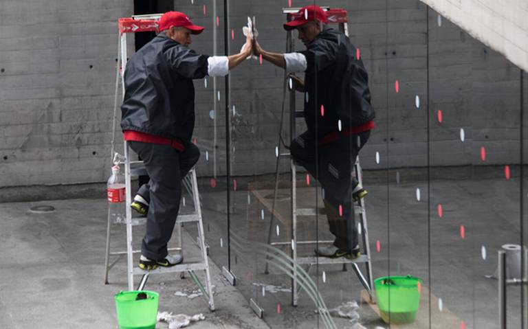 Denuncian a empresas de limpieza por irregularidades en adjudicaciones directas