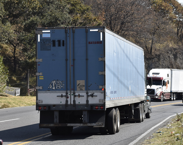 Las pérdidas millonarias por robo a transporte aumenta;, por lo que los paradores seguros son una solución