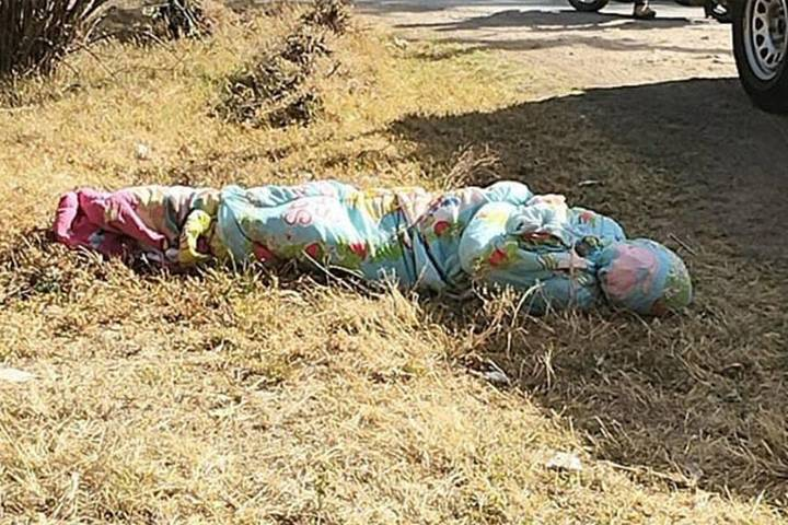Dejan cadáver envuelto en una cobija en un parque de Cuautitlán Izcalli