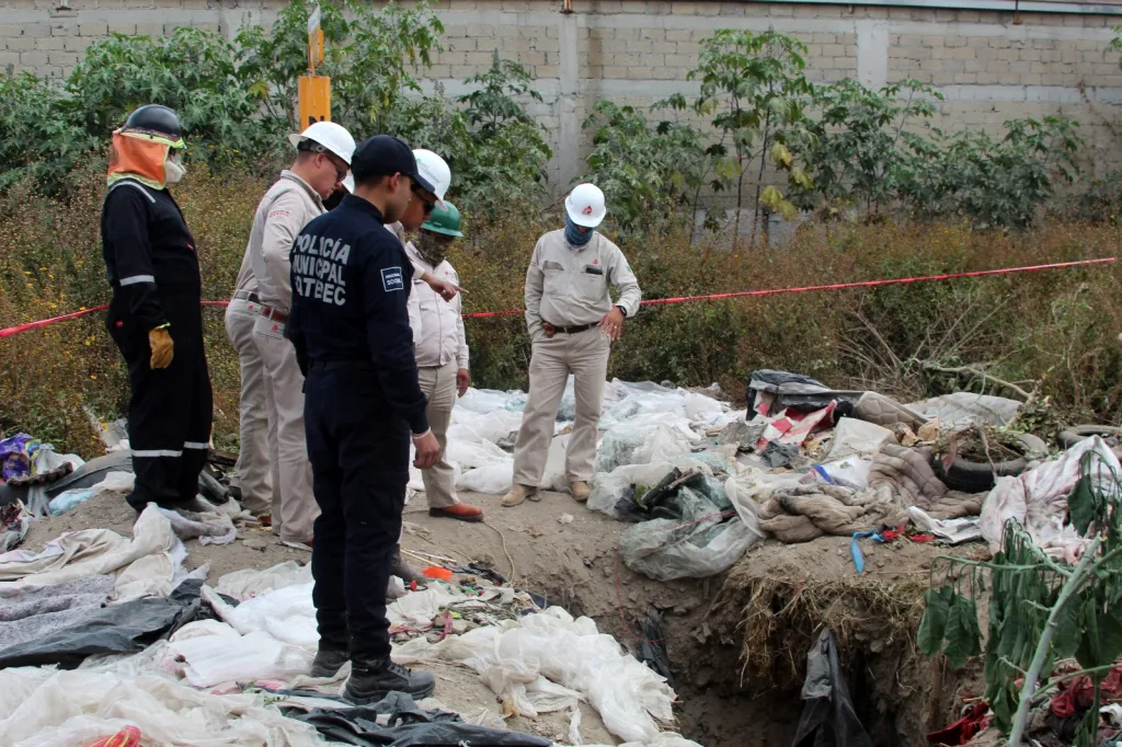 Asegura Policía de Ecatepec Edoméx Toma Clandestina conectada a ductos de Pemex