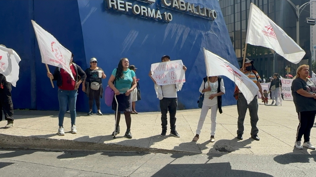 Familias sin vivienda de Iztapalapa exigen cumplimiento de acuerdos