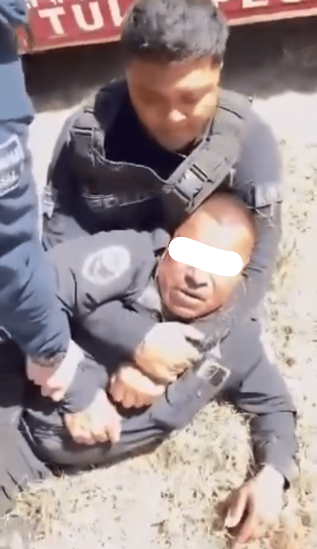 A Policía de Cuautitlán en Edoméx denuncian por tener Relaciones Sexuales en una Patrulla en Tultepec; fue da do de baja