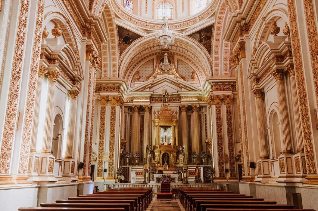 Es el Segundo Sitio de Turismo religioso más visitado en México, el Santuario del Señor de Chalma Edoméx