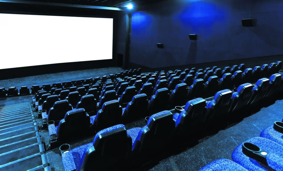 SCJN determina que cines en México deberán exhibir películas dobladas al español y con audio descriptivo
