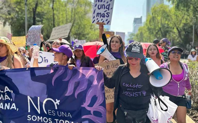 Más de 8 mil mujeres marcharon al lado de Alessandra Rojo de la Vega