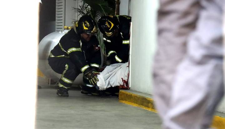 Muere gasero al caer de un sexto piso de un edificio de la Cuauhtémoc