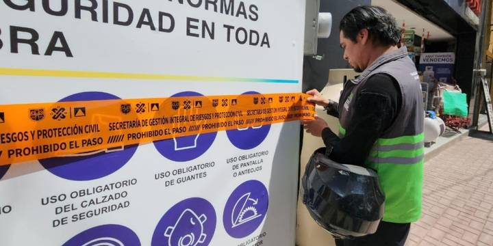 Suspenden la obra que provocó escurrimiento de agua y lodo en la línea 12 del metro