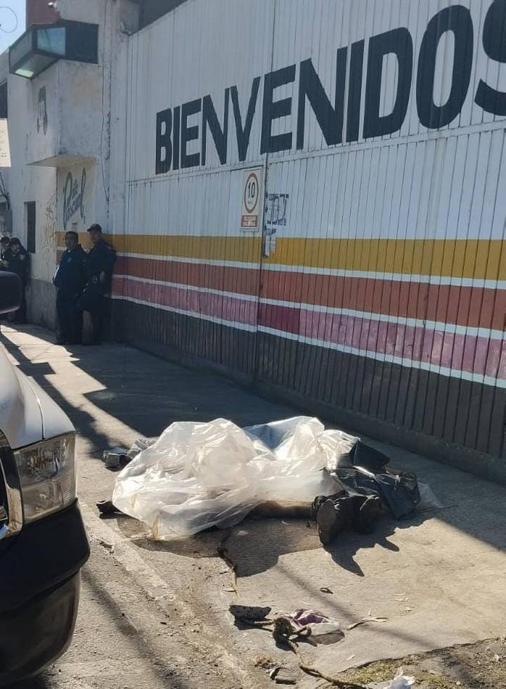 Localizan dos cadáveres atados en el Cerro de la Estrella en Iztapalapa
