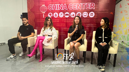 Inauguran China Center, en compañía de la conductora, Raquel Bigorra