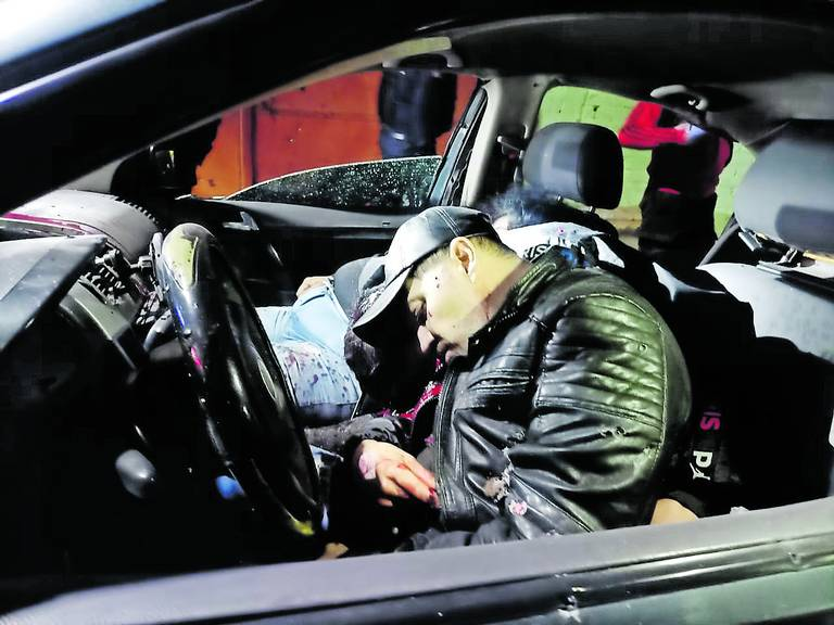 Ejecutan a sujeto dentro de su vehículo en la GAM