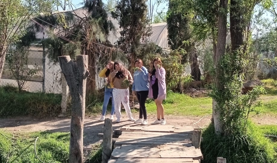 Estudiantes de la PLC Mixquic visitan el paraje Ojo de Agua