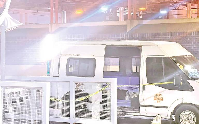 Elemento policiaco abate a asaltante en el paradero de Santa Martha