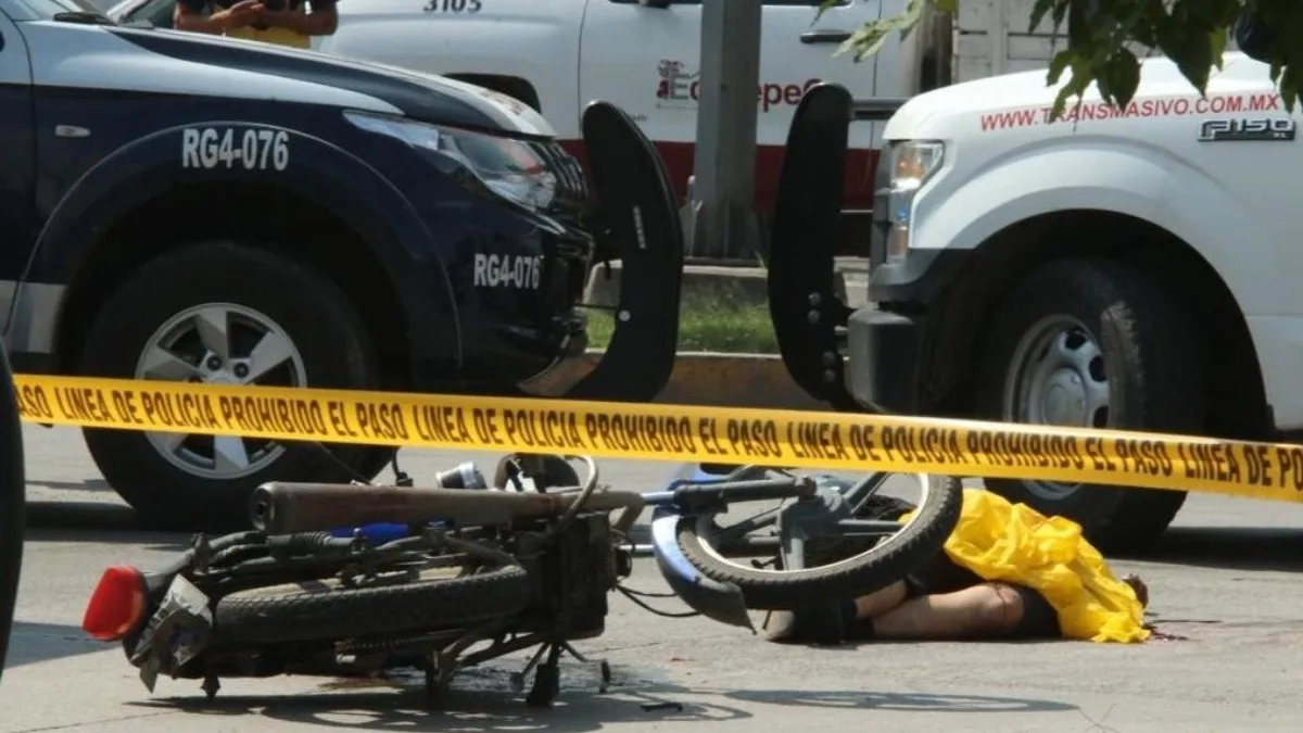 Pipero arrolla y mata a transeúnte y huye en la Cuauhtémoc