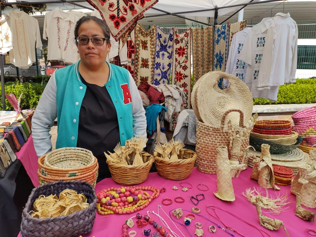 Maestras artesanas son las principales promotoras del arte popular de las comunidades mexiquenses
