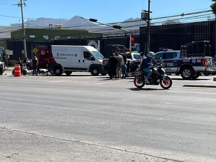En Nezahualcóyotl Edoméx, Pierde control de su motocicleta y Pierde la Vida