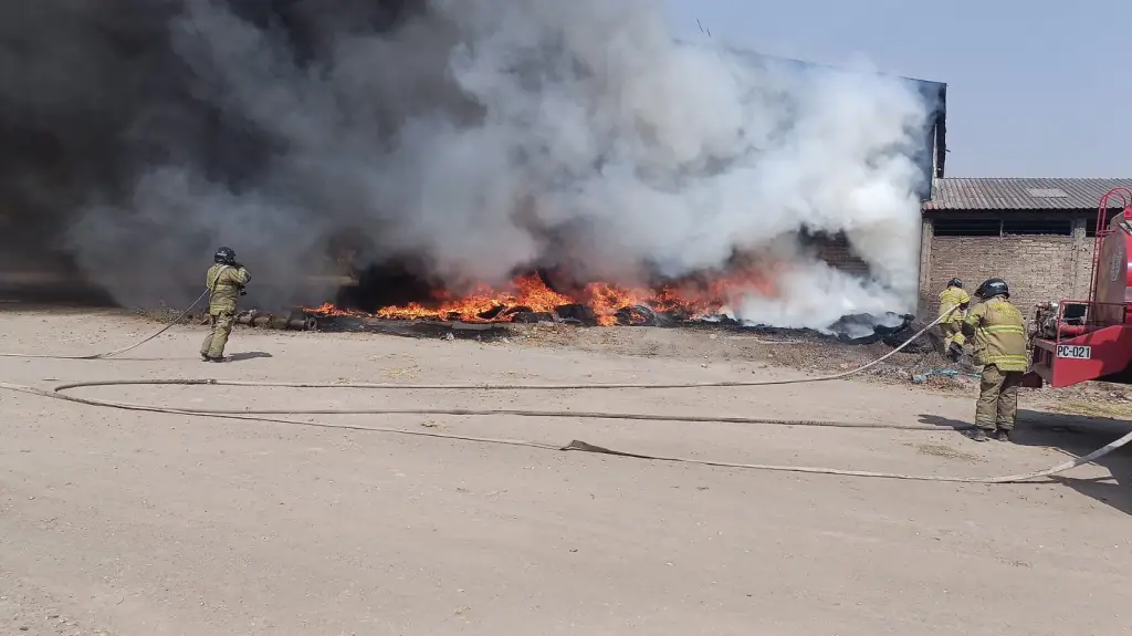 En comunidad de Texcoco Edoméx, Sofocan incendio