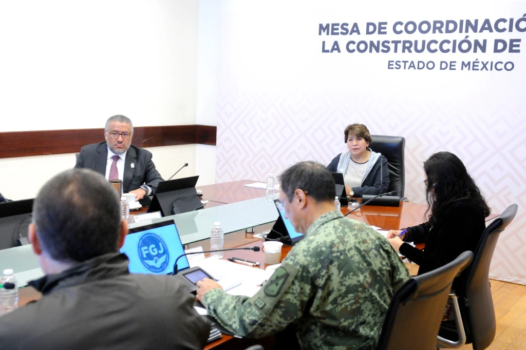Autoridades de los tres órdenes de gobierno dan seguimiento a la estrategia de seguridad en el Estado de Méxic o