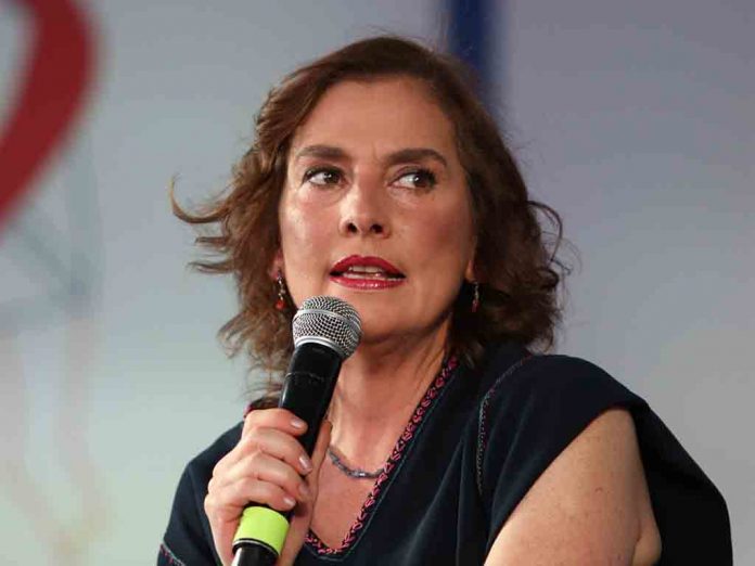Beatriz Gutiérrez Müller manda su apoyo a hijo de Xóchitl Galvez y pidió no meter a las familias en las camp añas políticas