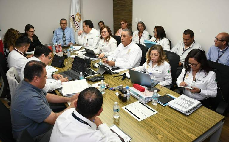 Sindicato del ISSSTE exige la creación de siete mil nuevas plazas